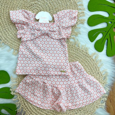 Conjunto Blusa e Short Rosa com Florzinhas e Laço